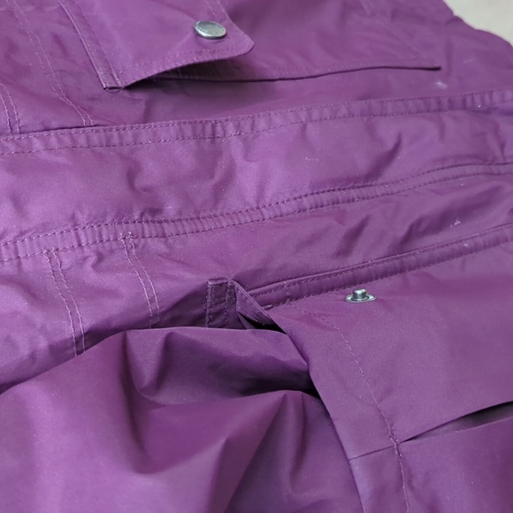 Eddie Bauer purple woman's jacket water proof small - Picture 3 of 4
